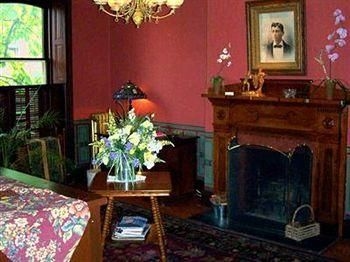 The William Lewis House4