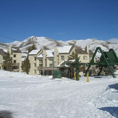 Elkhorn Village4
