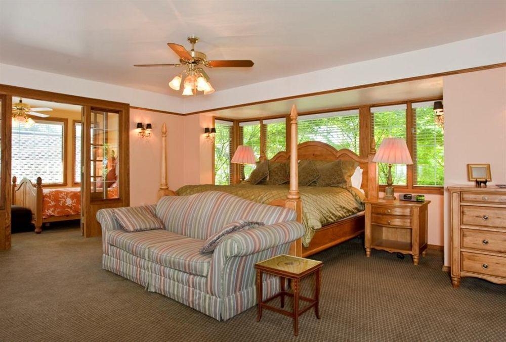Bacon Mansion Bed & Breakfast1