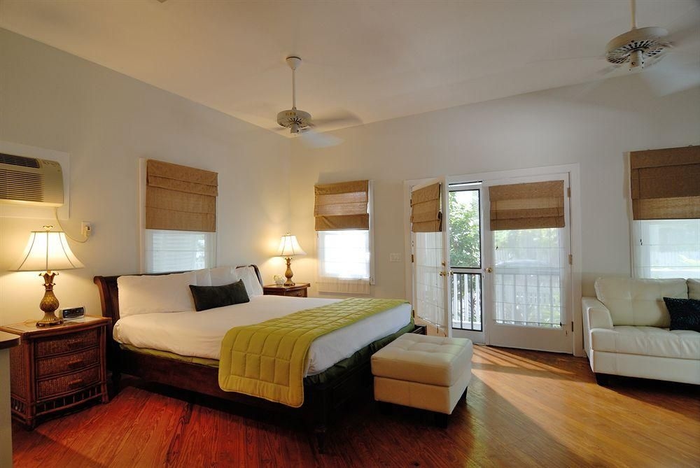CHELSEA HOUSE3