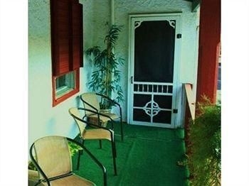Alpine Inn3