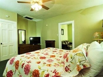 Alpine Inn0