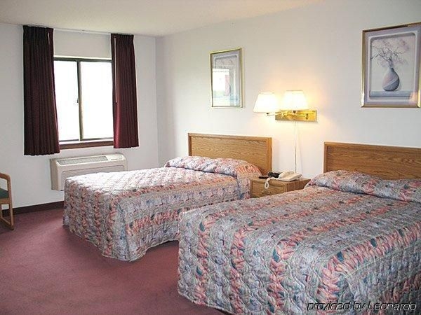 Eastbrook Inn1