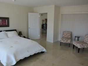 Las Olas Royal Beach Apartments2
