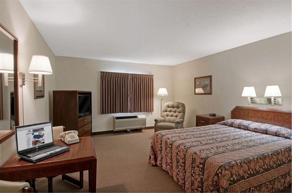 AMERICAS BEST VALUE INN3