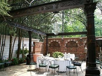 Melange Bed and Breakfast4