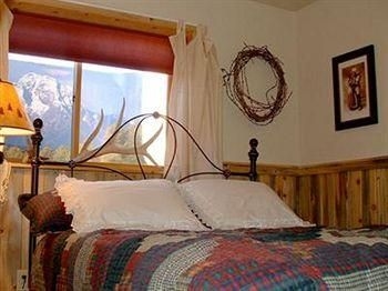 San Isabel Bed and Breakfast2