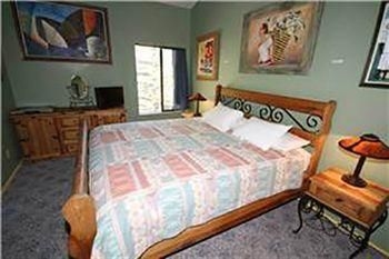 The Summit Condos By Grand Mammoth3