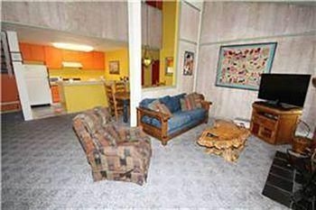 The Summit Condos By Grand Mammoth4