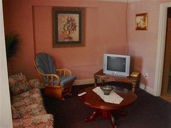 The B Inn0