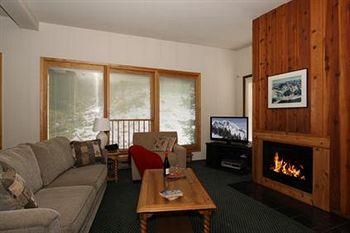 Blackjack Condominiums by Alta Chalets3