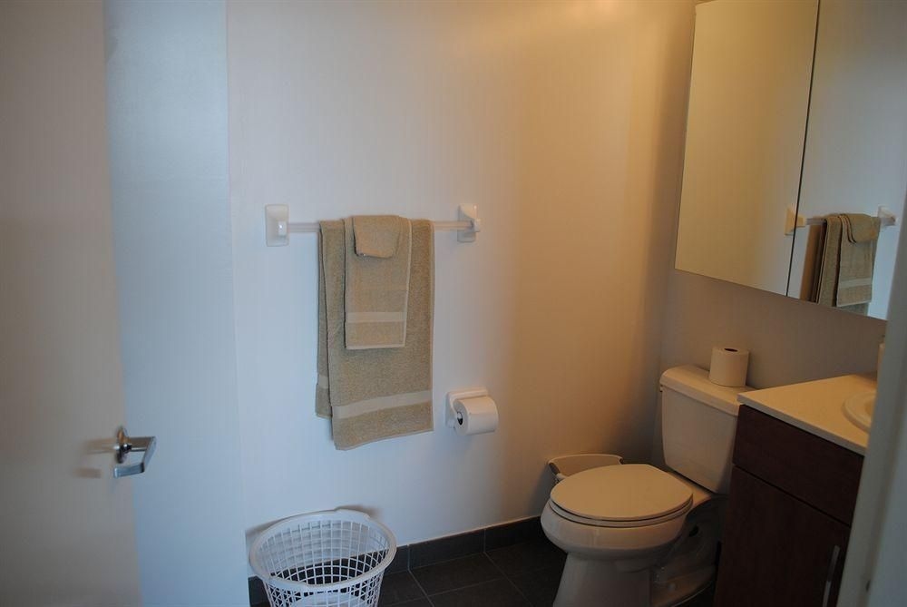 Newport Tower Suites2