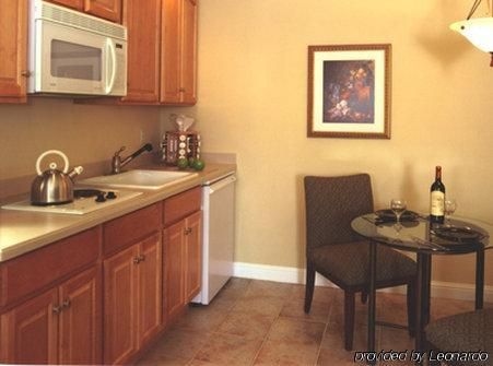 Stanford Terrace Inn2