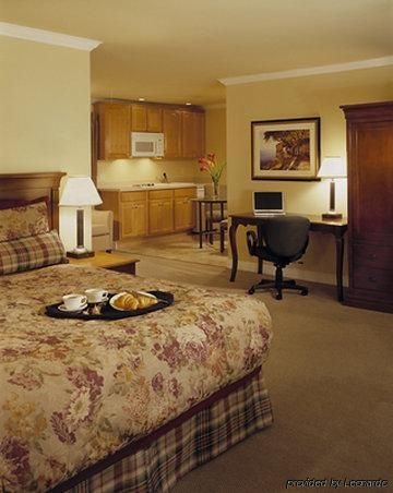 Stanford Terrace Inn1