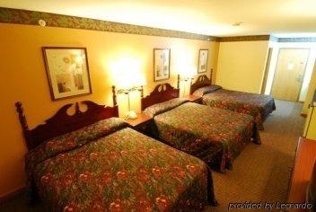 Executive Inn and Suites4