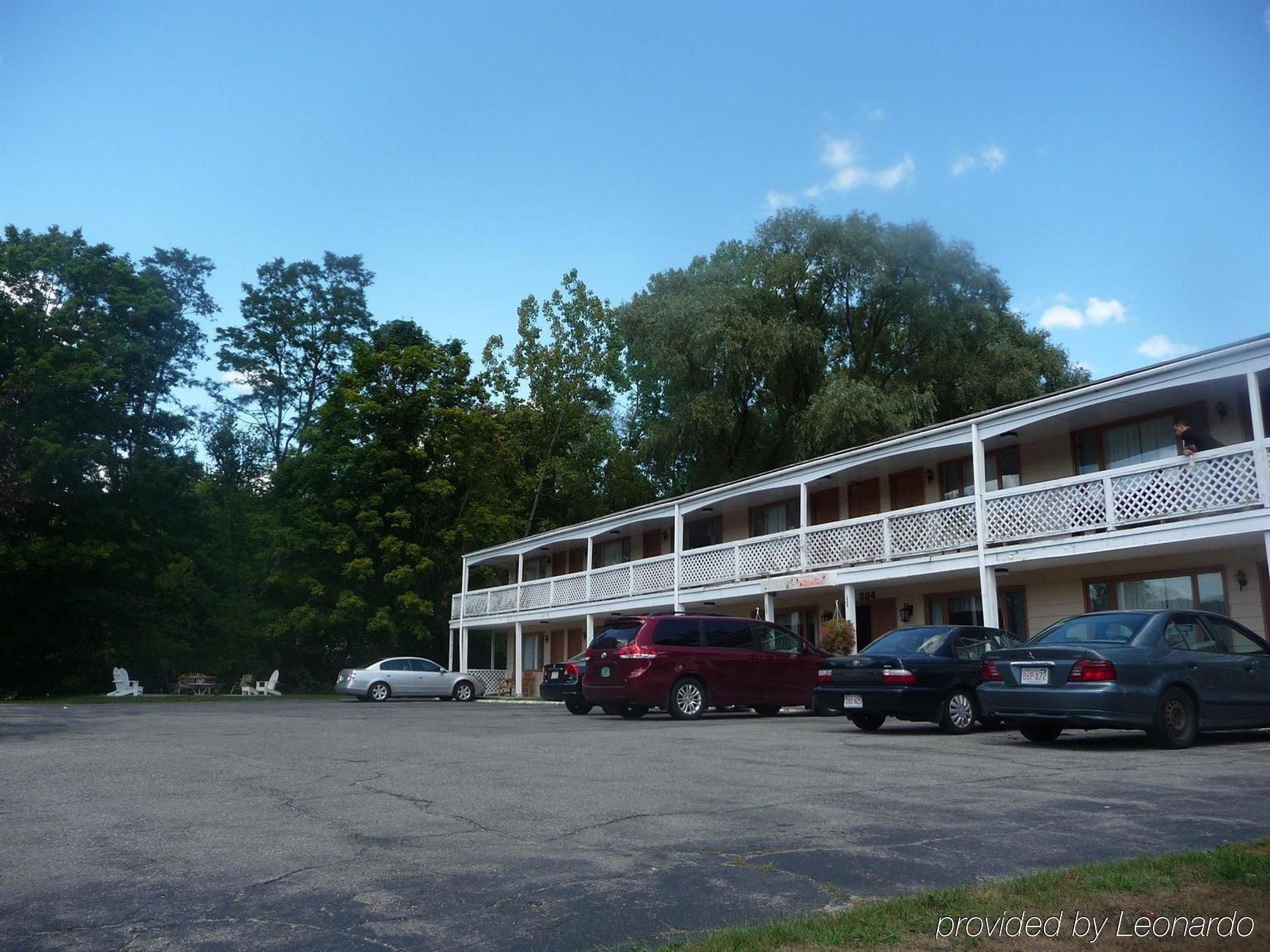 Cozy Corner Motel3