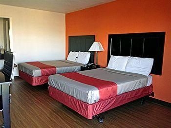 Motel 6 Leesville2