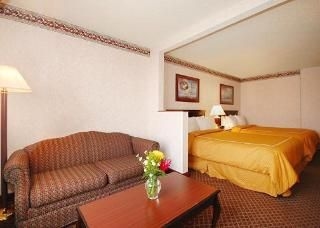 Comfort Suites3