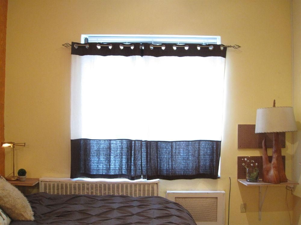 Chelsea Studio DR052