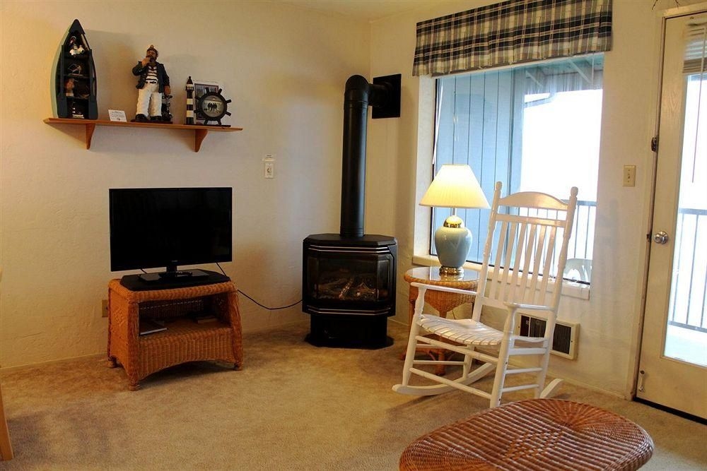 Nye Beach Condos At Pacific Crest1