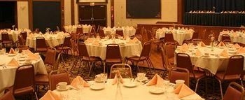 Hotel Carlisle & Embers Convention Center4