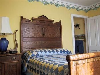 Rainbow Ridge Farms Bed and Breakfast1