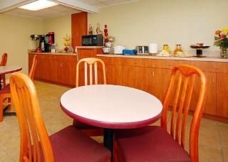 Rodeway Inn4