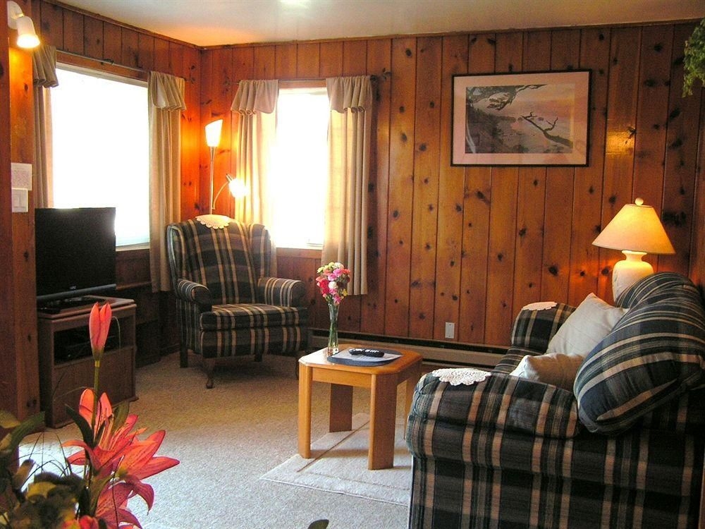 Weiss' Paradise Suites2