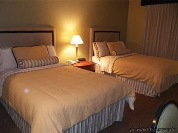 Historic Downtowner Inn1