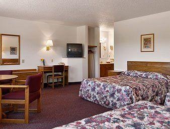 SUPER 8 KIMBALL NE4