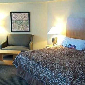 Timbers All Suite Hotel4
