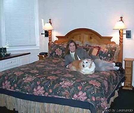 Hotel Columbia1