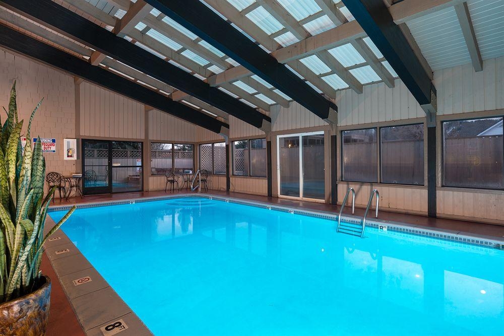 Tamarack Lodge2