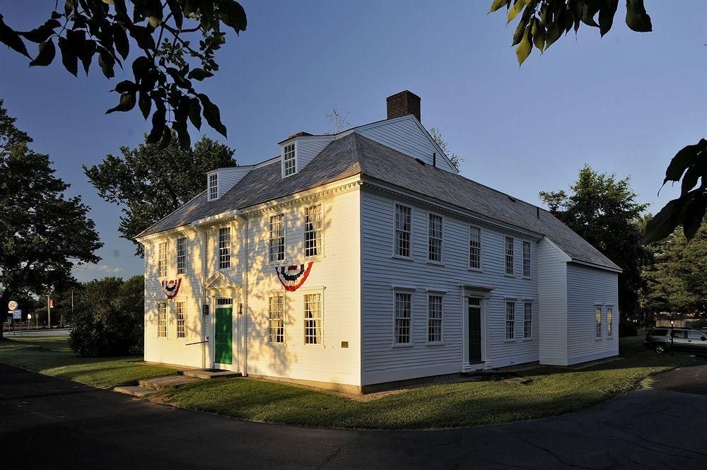 Old Sturbridge Inn and Reeder Family Lodges3
