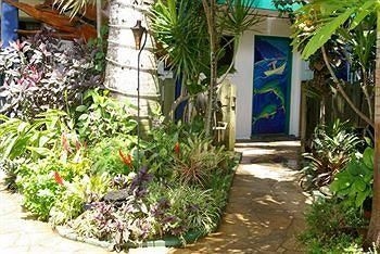 Garden Island Inn3