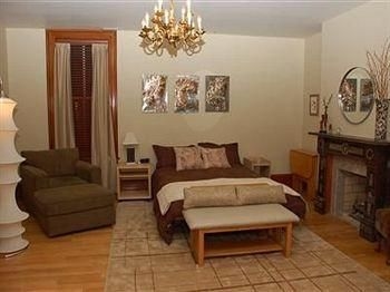 Mt Vernon Square Bed and Breakfast4