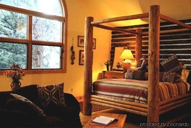 Romantic RiverSong Inn3