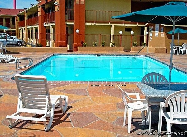 Motel 6 Bowling Green1