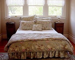 HIDDEN OAK INN2