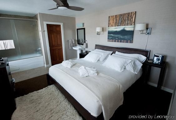 Bird Rock Hotel3