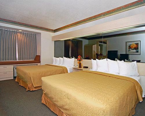 Motel 6 Bernalillo1