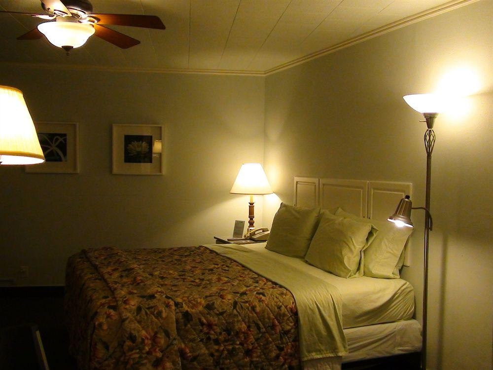 MURRAY PLAZA LODGE1