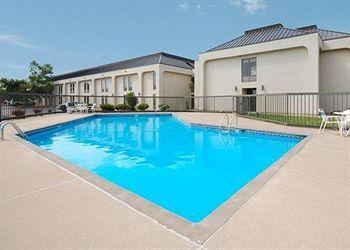 Motel 6 Moline3