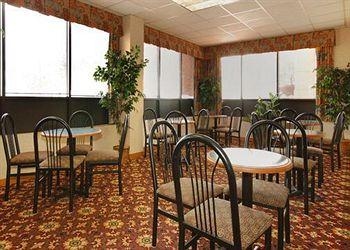 Motel 6 Moline2