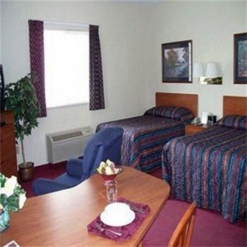 HOTEL AT WATERWALK2