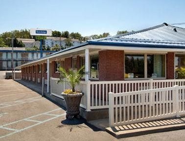 Travelodge Morgantown2