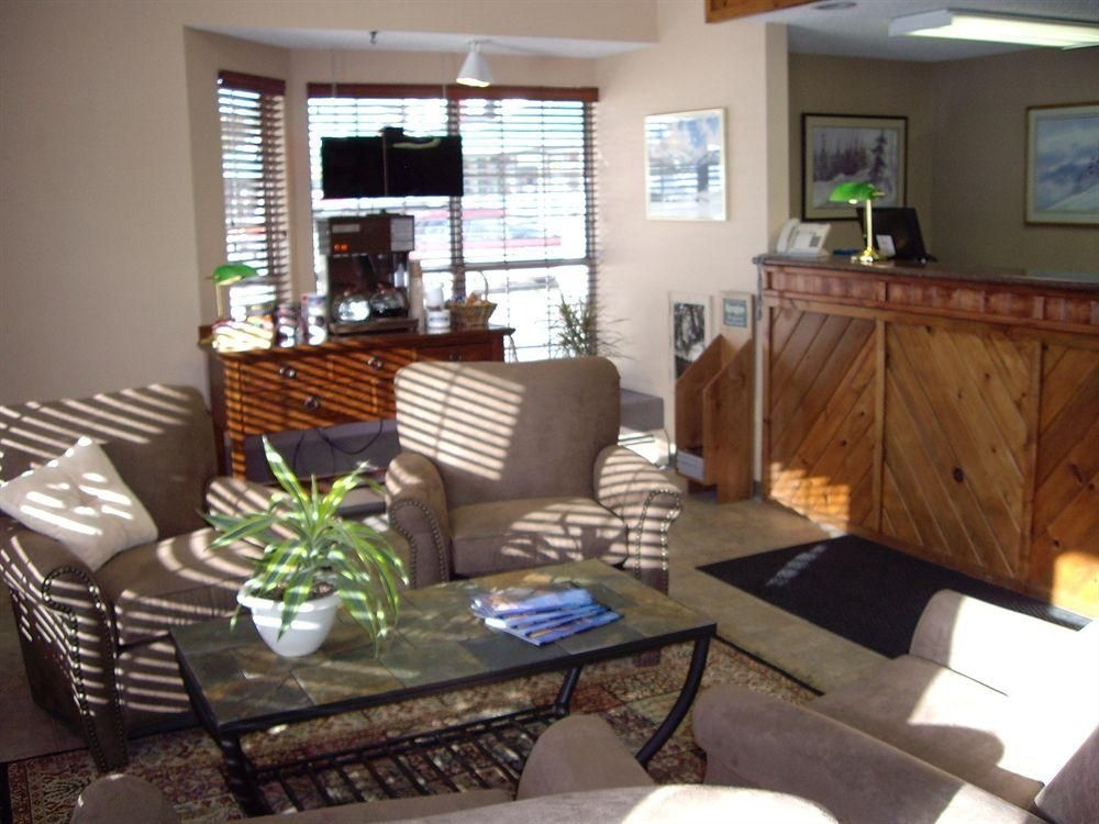 Crestview Place3