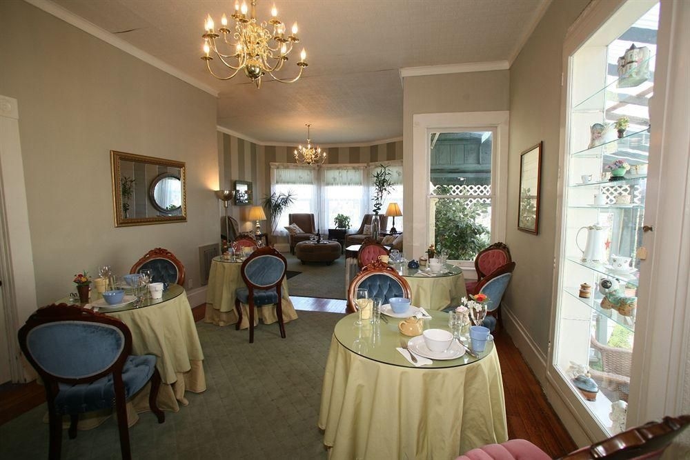 Atrium Bed & Breakfast3