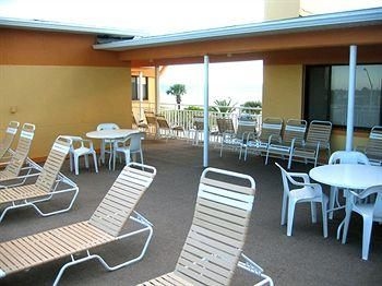 Page Terrace Beachfront Hotel3