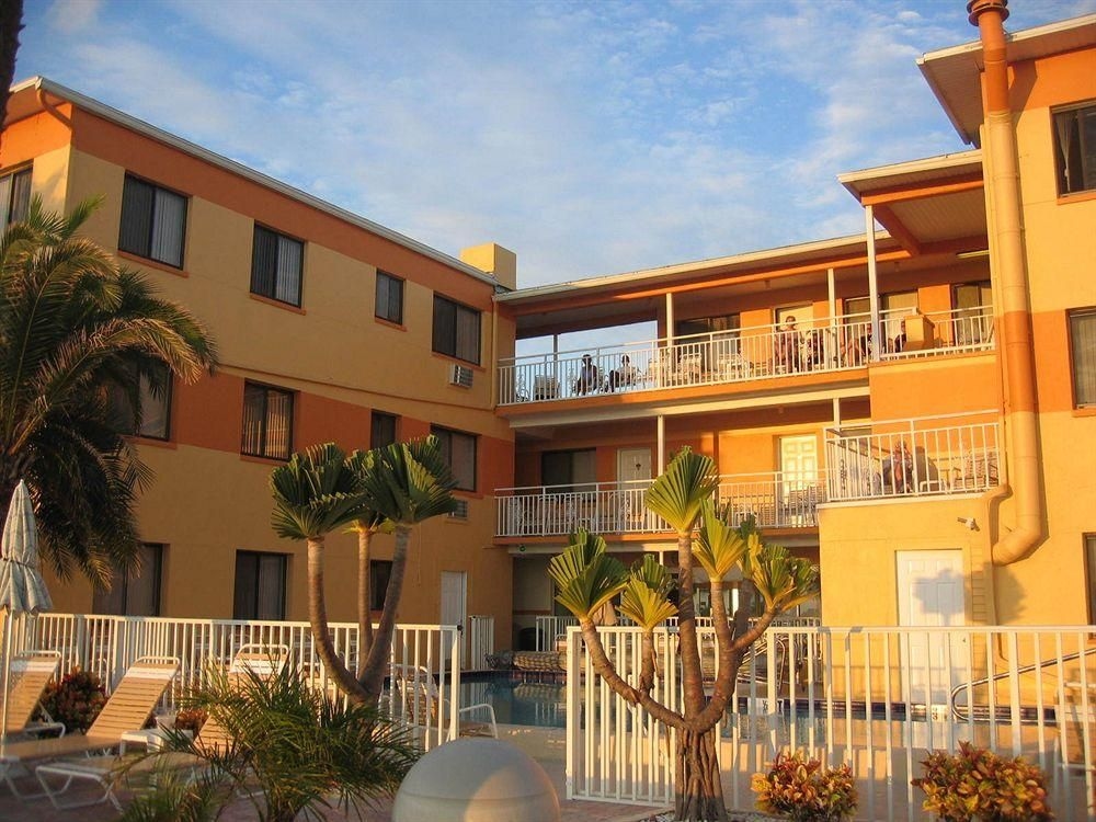 Page Terrace Beachfront Hotel2
